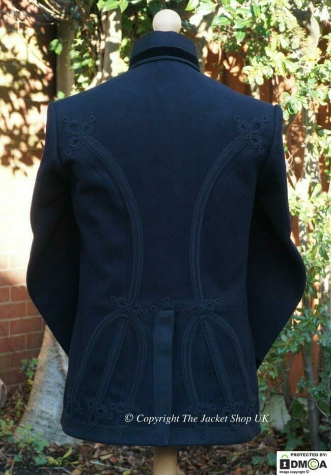https://thejacketshop.co.uk/wp-content/uploads/2019/04/products-military-victorian-dress-tunic-smoking-jacket-velvet-collar-cuffs-back.jpg